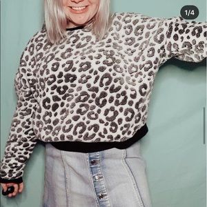 juicy couture sweatshirt!